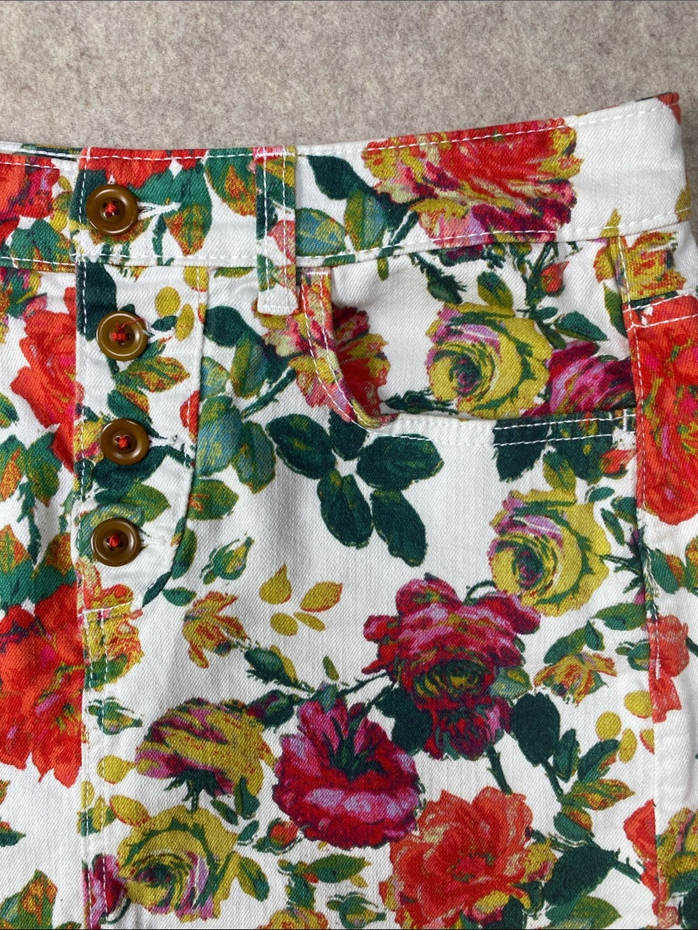 Maeve Anthropologie Floral Denim Pencil Skirt Size 6 Rose Button Fly - Picture 3 of 7